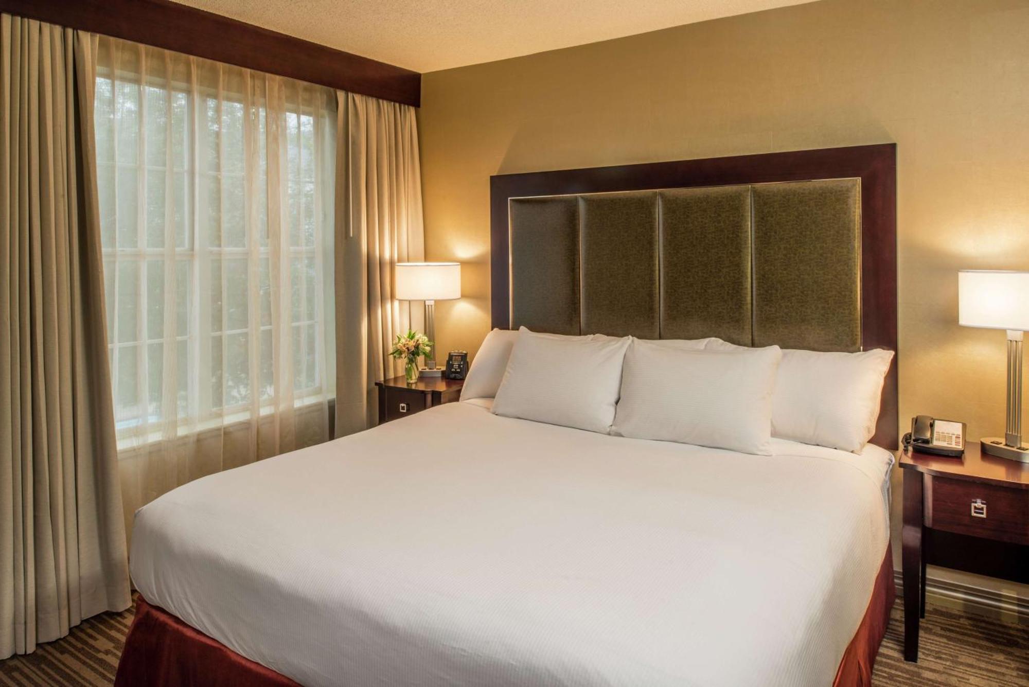 Doubletree By Hilton Raleigh Durham Airport At Research Triangle Park Hotell Eksteriør bilde