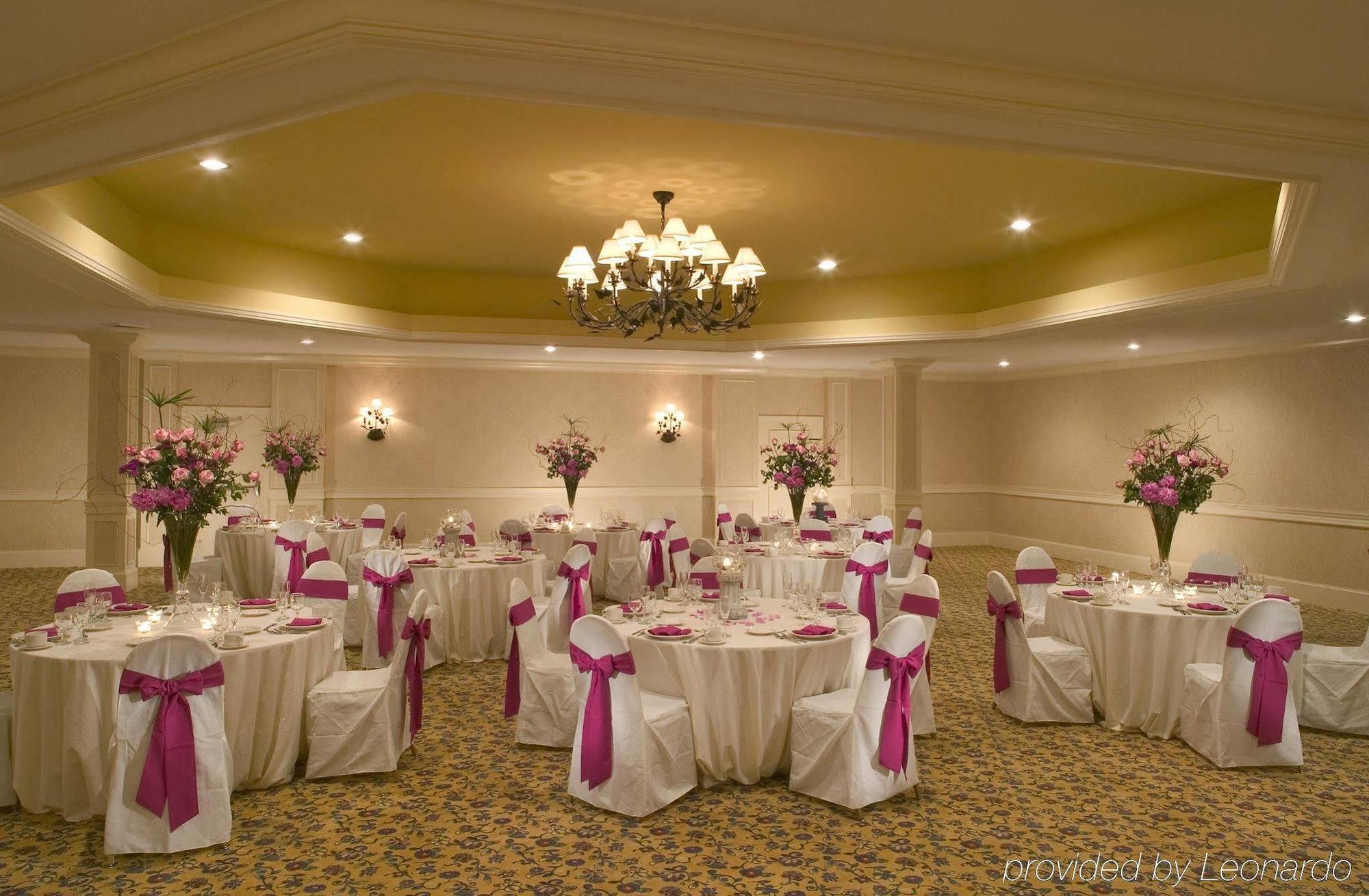 Doubletree By Hilton Raleigh Durham Airport At Research Triangle Park Hotell Restaurant bilde