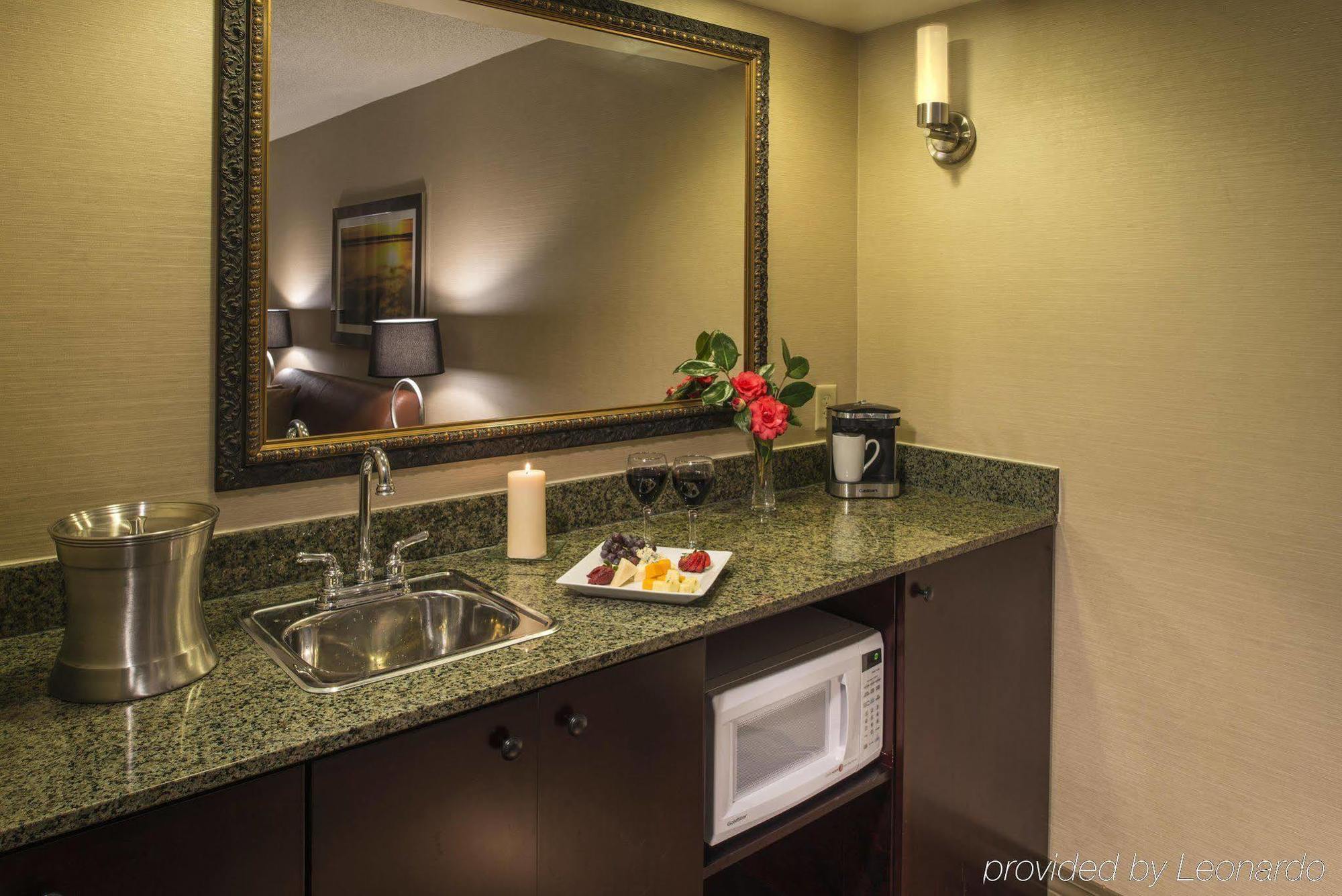 Doubletree By Hilton Raleigh Durham Airport At Research Triangle Park Hotell Eksteriør bilde